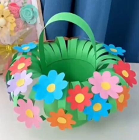 Projects to Go - "Celebrate Spring Take & Makes", available April 12 - 19 Image